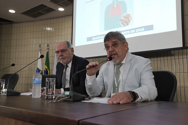 O presidente do CFM, Carlos Vital, e o coordenador do Fórum, Sidnei Ferreira, destacaram a importância das ações para controle da tuberculose no País